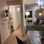 아파트 Luxury Leidseplein With Private Patio 암스테르담