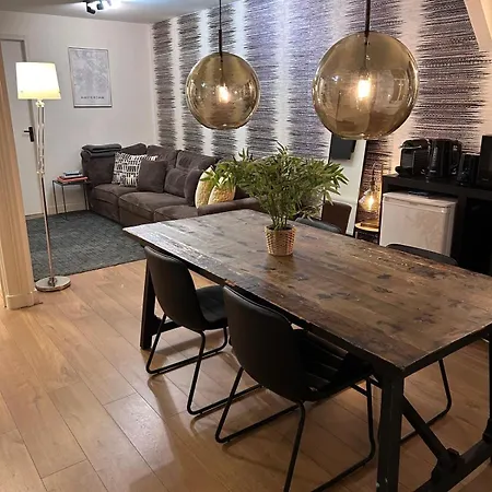 アパート Luxury Leidseplein With Private Patio アムステルダム
